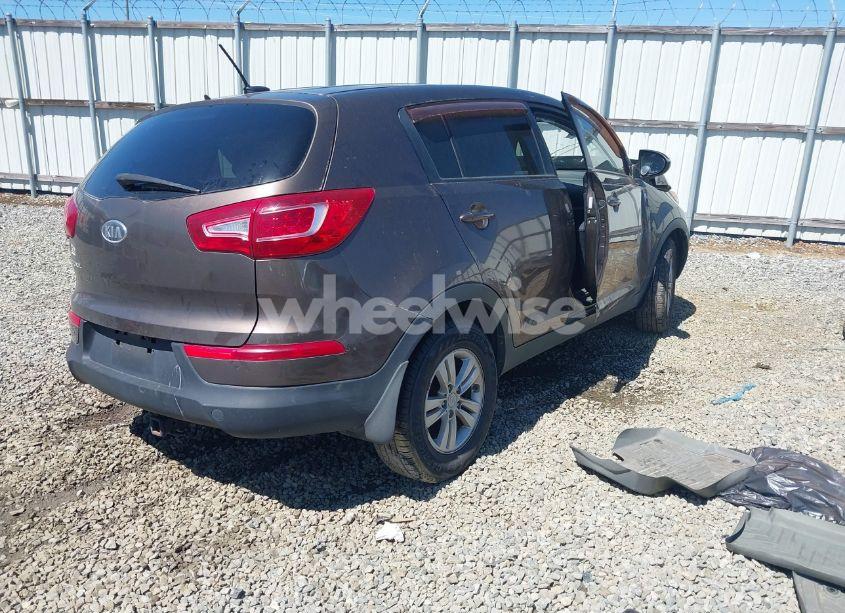 Photo 4 of 2011 Kia Sportage LX (VIN KNDPB3A21B7070496)