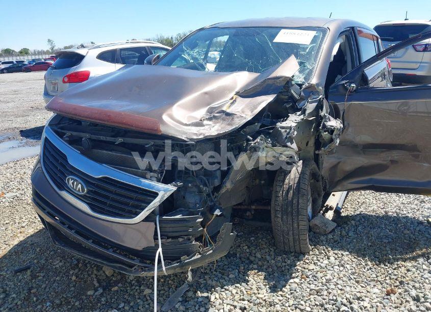 Photo 6 of 2011 Kia Sportage LX (VIN KNDPB3A21B7070496)