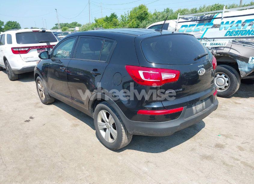 Photo 3 of 2013 Kia Sportage LX (VIN KNDPB3A22D7406496)