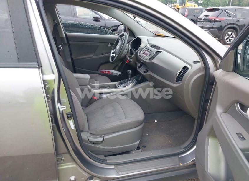 Photo 5 of 2013 Kia Sportage LX (VIN KNDPB3A22D7440728)