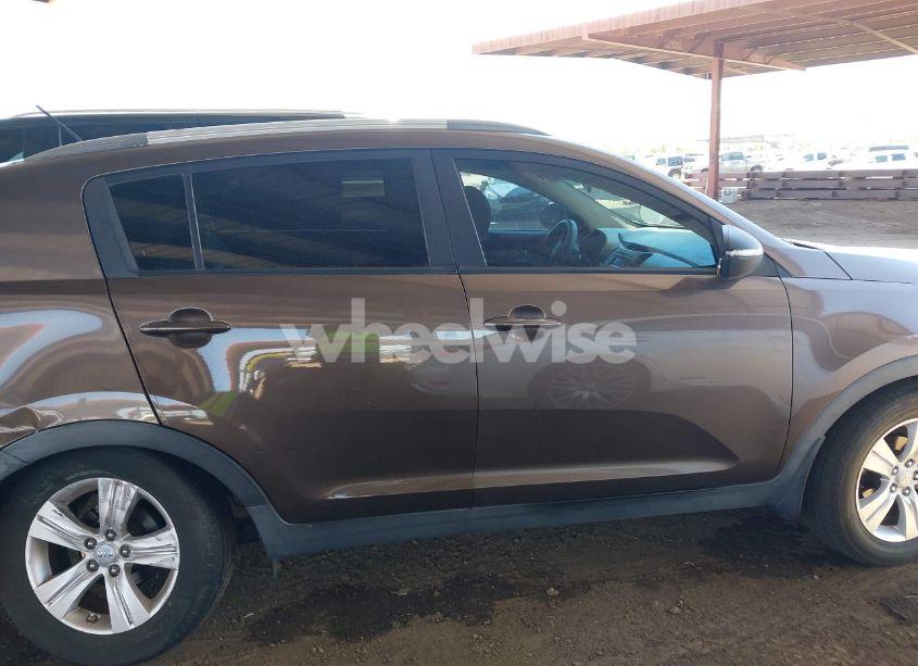 Photo 13 of 2011 Kia Sportage LX (VIN KNDPB3A23B7172513)