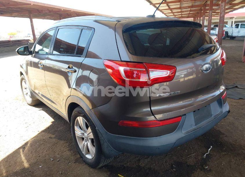 Photo 3 of 2011 Kia Sportage LX (VIN KNDPB3A23B7172513)