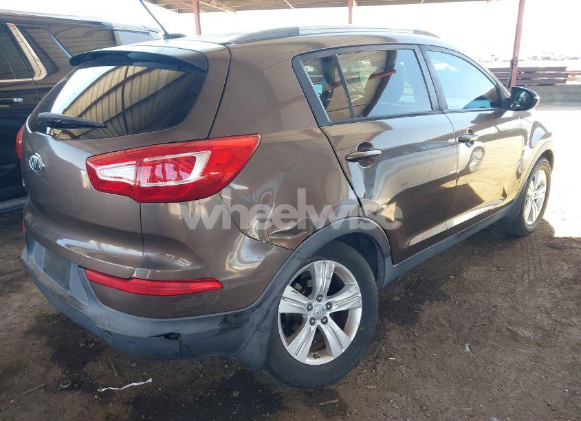 Photo 6 of 2011 Kia Sportage LX (VIN KNDPB3A23B7172513)
