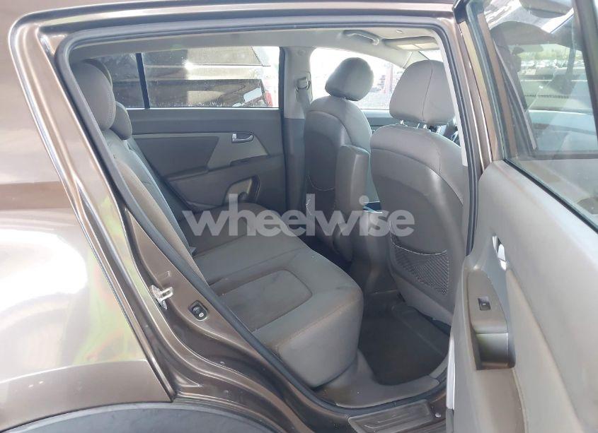 Photo 8 of 2011 Kia Sportage LX (VIN KNDPB3A23B7172513)