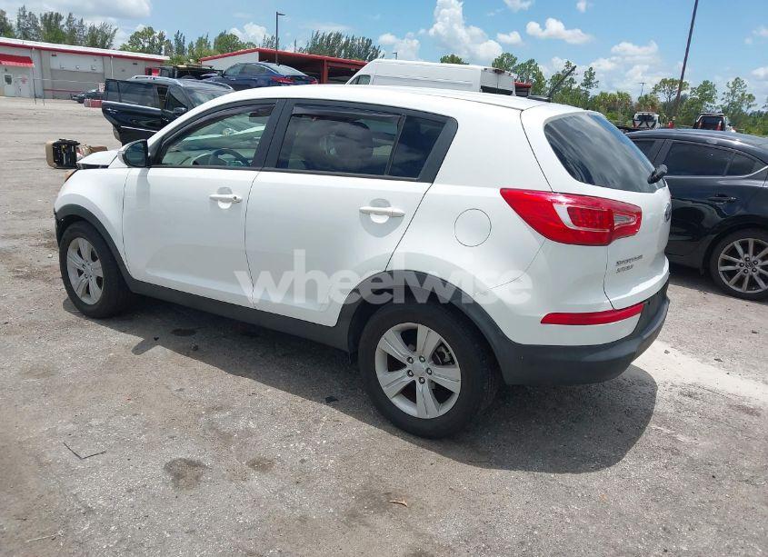 Photo 3 of 2013 Kia Sportage LX (VIN KNDPB3A23D7391619)