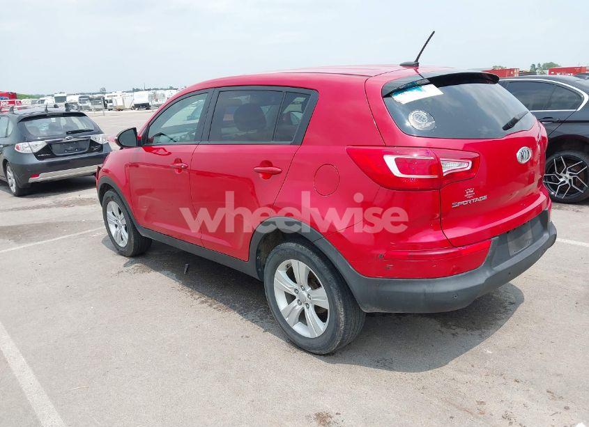 Photo 3 of 2013 Kia Sportage LX (VIN KNDPB3A24D7485007)