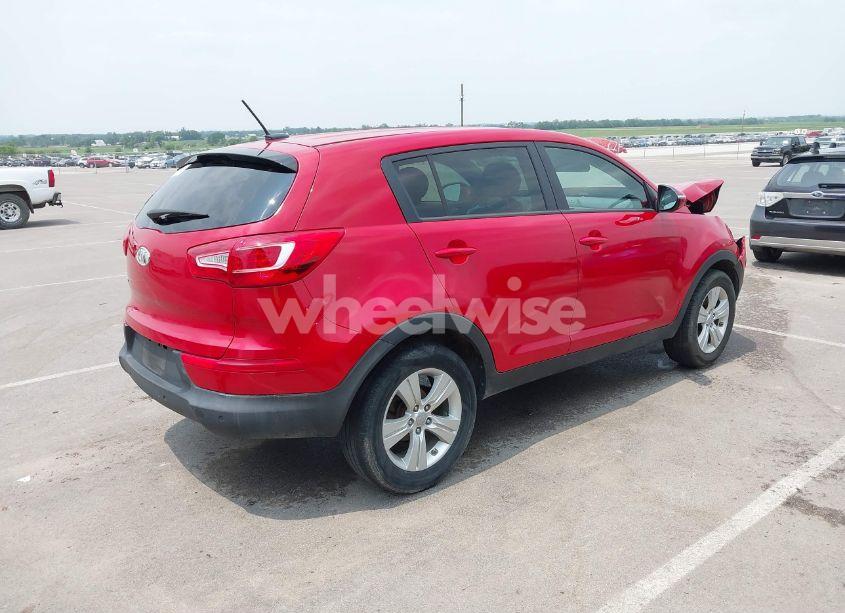 Photo 4 of 2013 Kia Sportage LX (VIN KNDPB3A24D7485007)