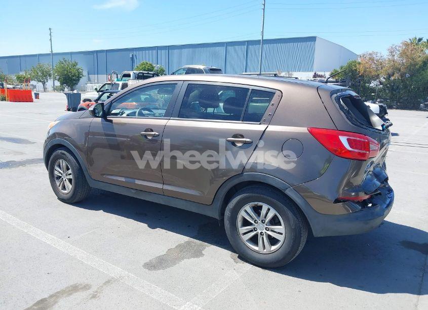 Photo 3 of 2011 Kia Sportage LX (VIN KNDPB3A25B7099564)
