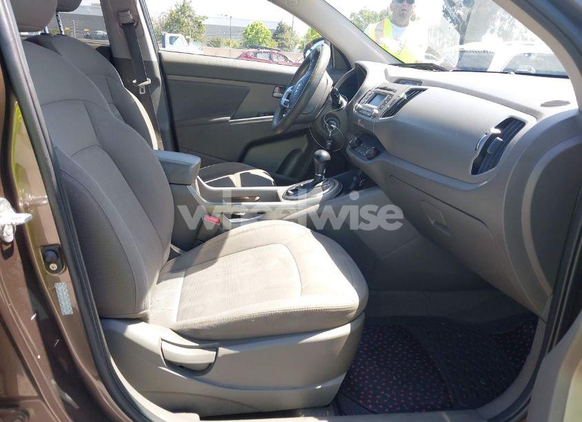 Photo 5 of 2011 Kia Sportage LX (VIN KNDPB3A25B7099564)