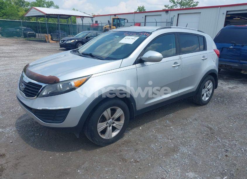 Photo 2 of 2012 Kia Sportage LX (VIN KNDPB3A25C7300865)
