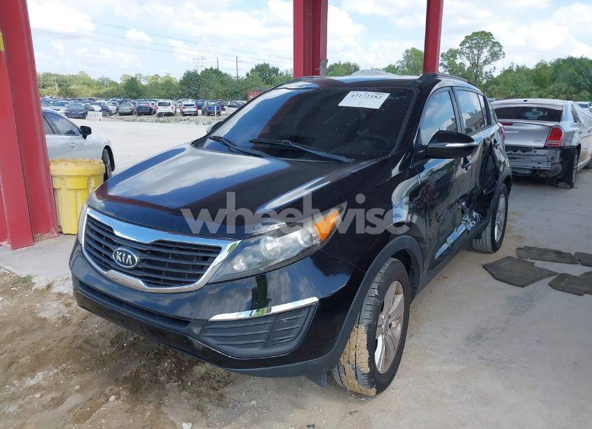 Photo 2 of 2012 Kia Sportage LX (VIN KNDPB3A25C7318539)