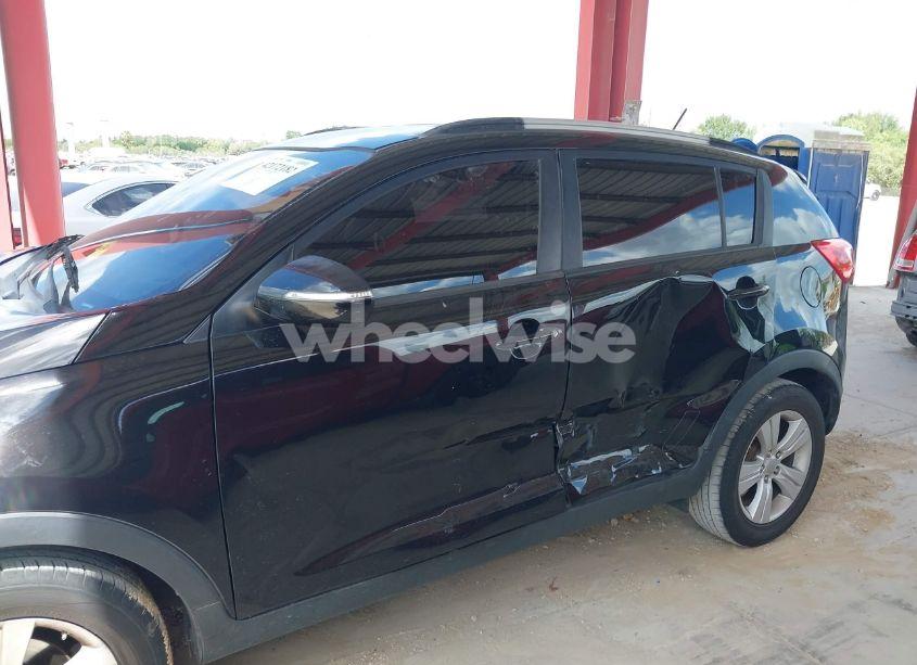 Photo 6 of 2012 Kia Sportage LX (VIN KNDPB3A25C7318539)