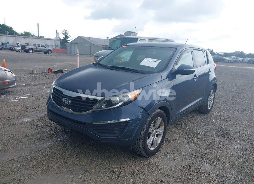Photo 2 of 2013 Kia Sportage LX (VIN KNDPB3A25D7365247)