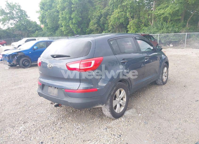 Photo 4 of 2013 Kia Sportage LX (VIN KNDPB3A25D7365247)