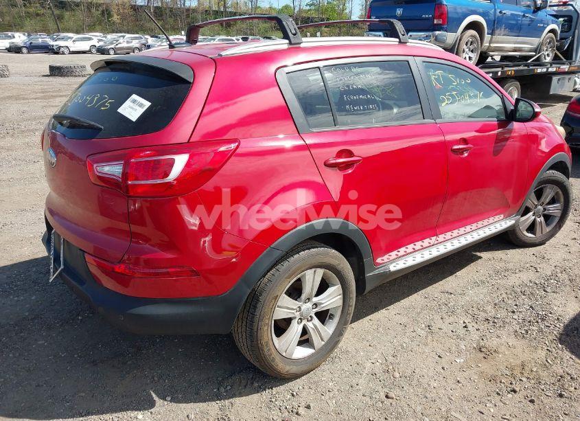 Photo 4 of 2013 Kia Sportage LX (VIN KNDPB3A25D7437838)