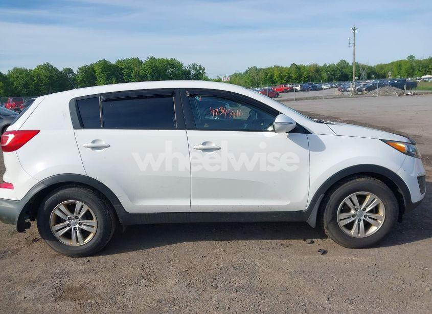 Photo 13 of 2011 Kia Sportage LX (VIN KNDPB3A26B7085933)