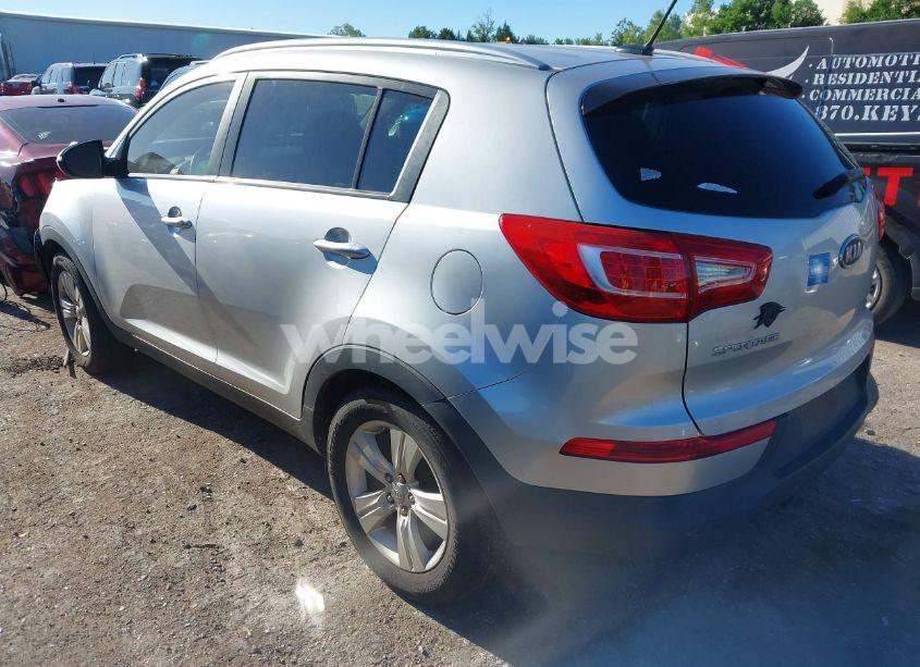 Photo 3 of 2011 Kia Sportage LX (VIN KNDPB3A26B7113228)