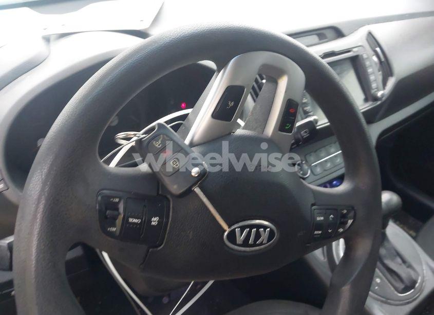 Photo 11 of 2012 Kia Sportage LX (VIN KNDPB3A26C7250400)
