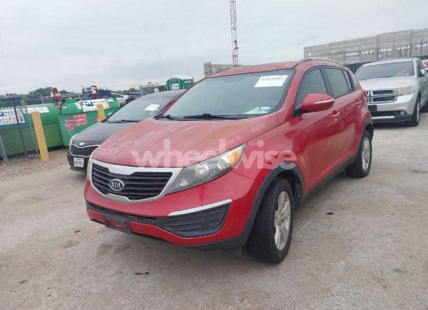 Photo 2 of 2012 Kia Sportage LX (VIN KNDPB3A26C7250400)