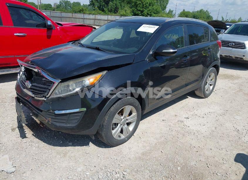 Photo 2 of 2013 Kia Sportage LX (VIN KNDPB3A26D7517696)