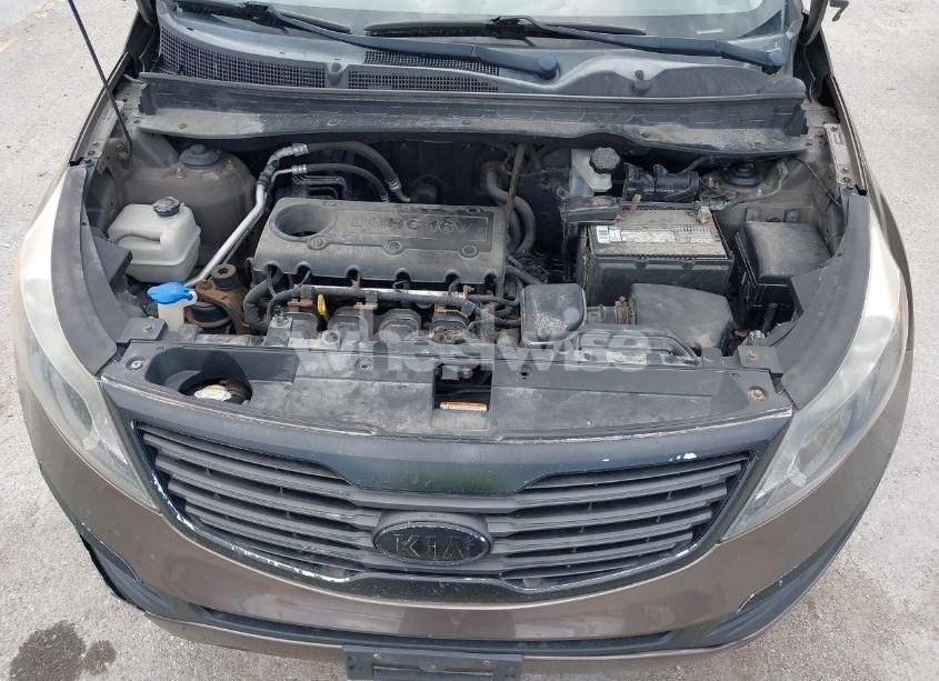 Photo 10 of 2011 Kia Sportage (VIN KNDPB3A27B7021478)