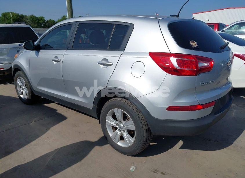 Photo 3 of 2013 Kia Sportage LX (VIN KNDPB3A28D7422640)