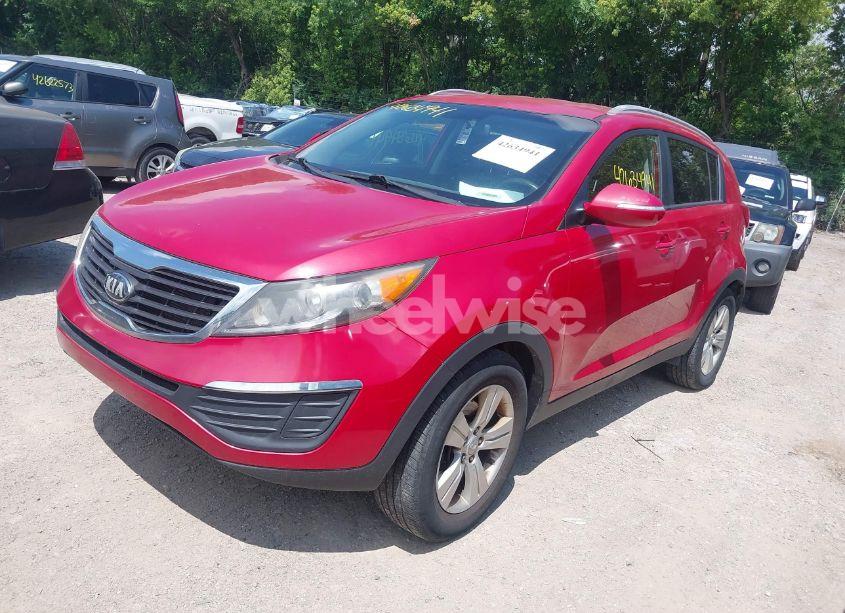 Photo 2 of 2013 Kia Sportage LX (VIN KNDPB3A29D7379023)