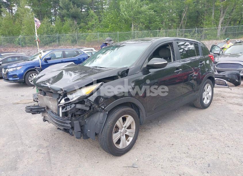 Photo 2 of 2013 Kia Sportage LX (VIN KNDPB3A29D7537246)
