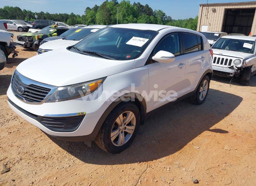 Photo 2 of 2012 Kia Sportage LX (VIN KNDPB3A2XC7228819)