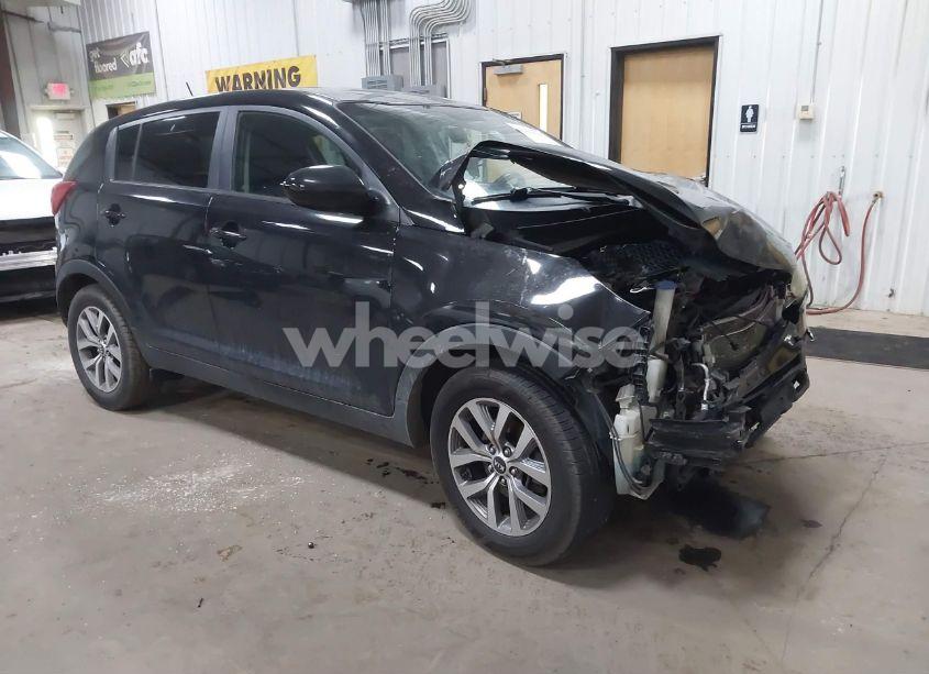 2015 Kia Sportage LX (VIN KNDPB3AC0F7701978) main photo
