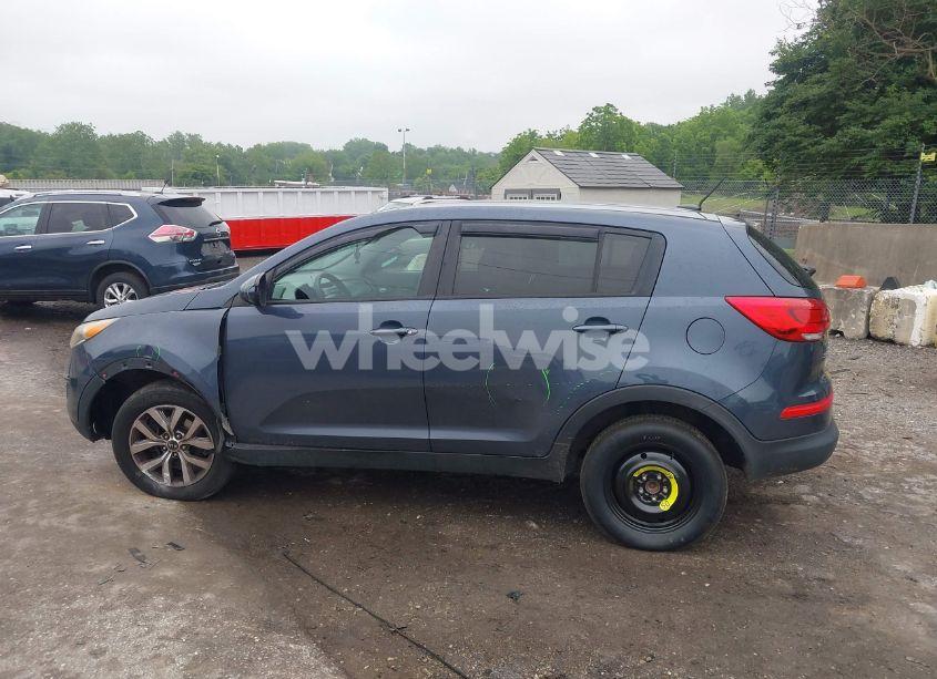 Photo 6 of 2016 Kia Sportage LX (VIN KNDPB3AC0G7818817)