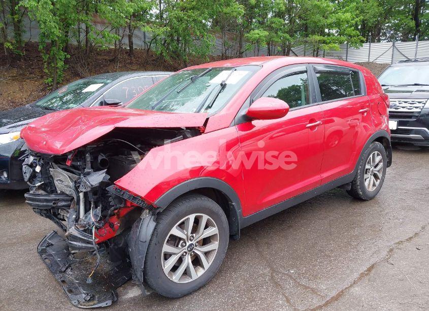 Photo 2 of 2014 Kia Sportage LX (VIN KNDPB3AC1E7586225)