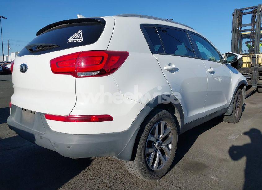 Photo 4 of 2014 Kia Sportage LX (VIN KNDPB3AC1E7606456)