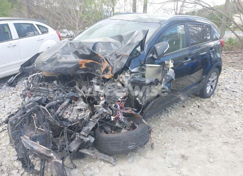 Photo 2 of 2015 Kia Sportage LX (VIN KNDPB3AC1F7722564)