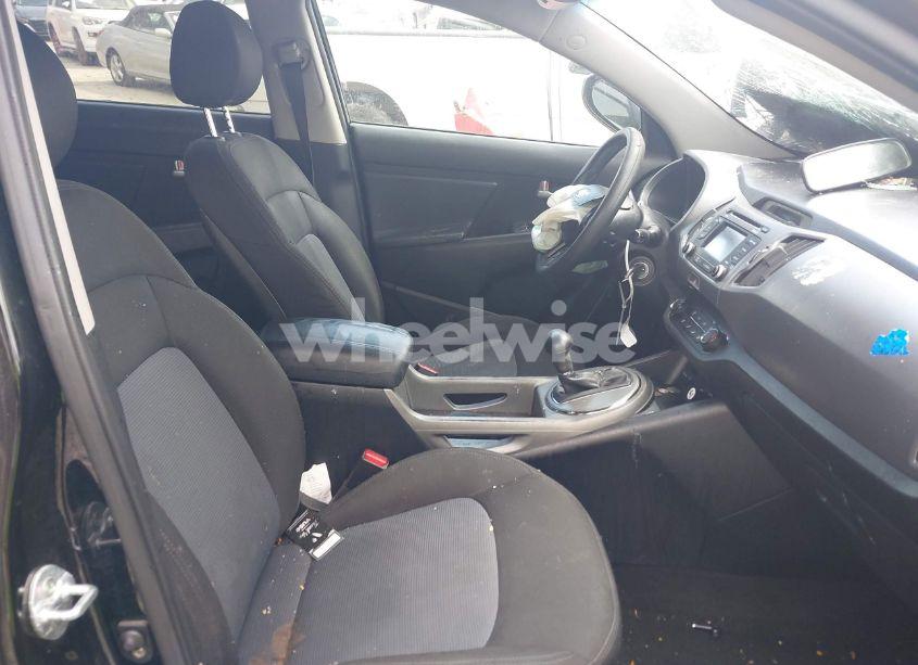 Photo 5 of 2015 Kia Sportage LX (VIN KNDPB3AC1F7722564)