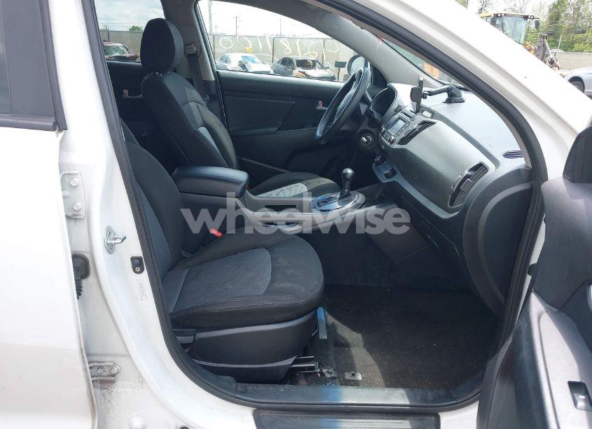 Photo 5 of 2014 Kia Sportage LX (VIN KNDPB3AC2E7602268)