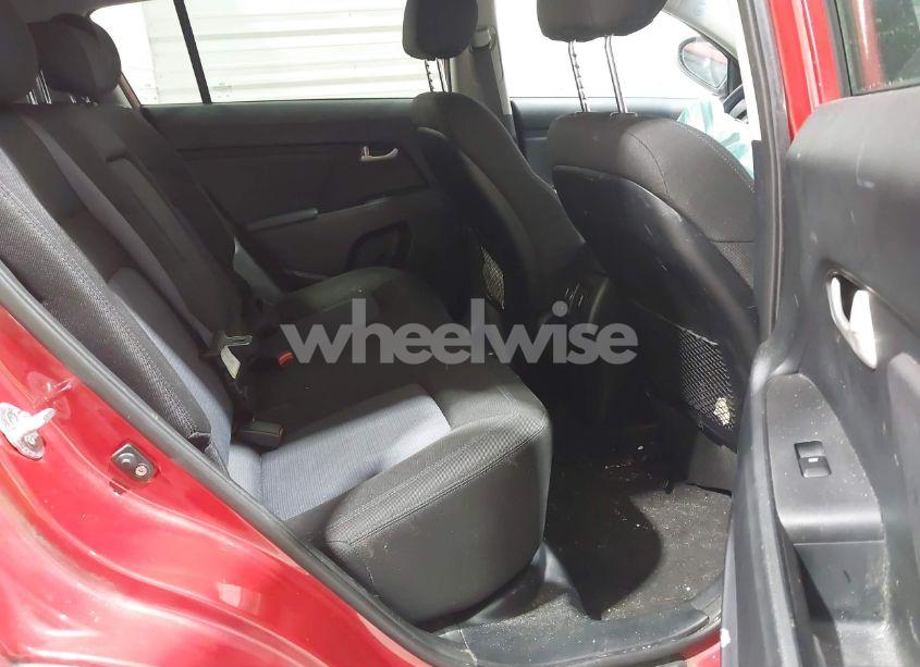 Photo 8 of 2015 Kia Sportage LX (VIN KNDPB3AC2F7692944)