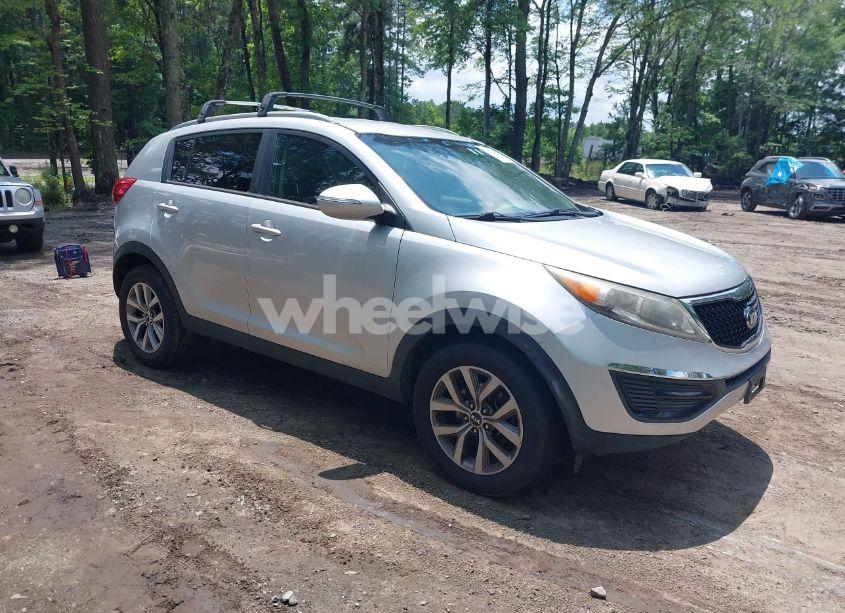 2015 Kia Sportage LX (VIN KNDPB3AC2F7729331) main photo
