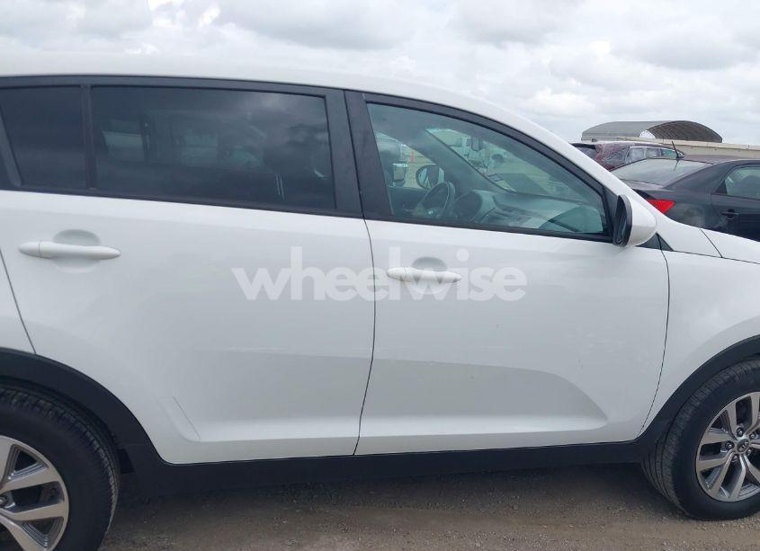 Photo 13 of 2016 Kia Sportage LX (VIN KNDPB3AC2G7810508)