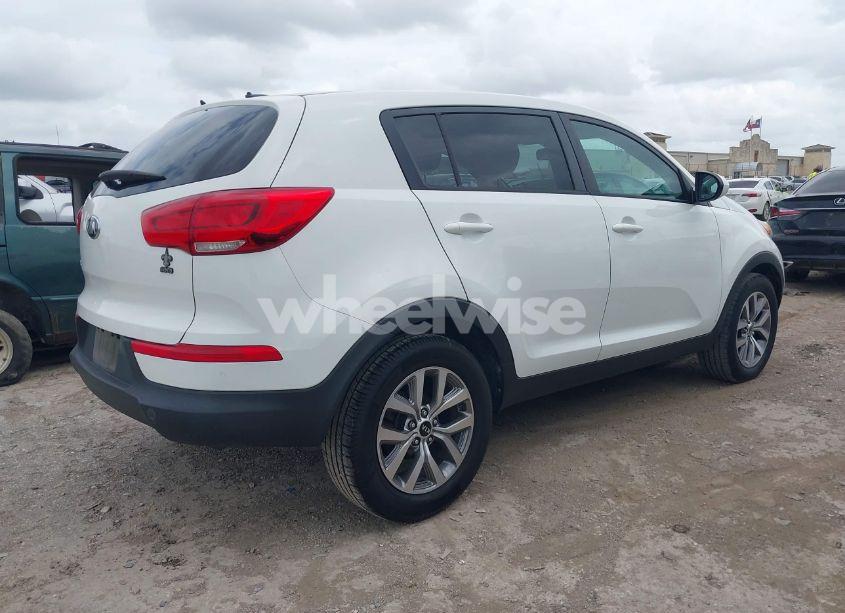 Photo 4 of 2016 Kia Sportage LX (VIN KNDPB3AC2G7810508)