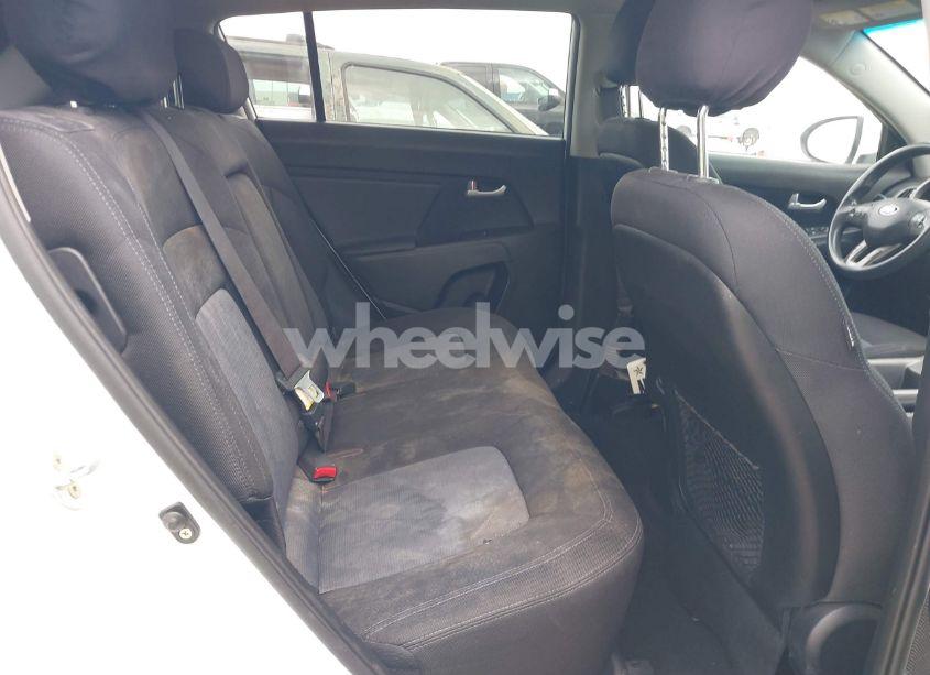 Photo 8 of 2016 Kia Sportage LX (VIN KNDPB3AC2G7810508)