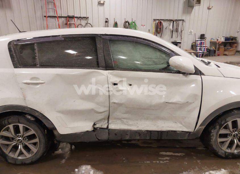 Photo 12 of 2016 Kia Sportage LX (VIN KNDPB3AC2G7846117)