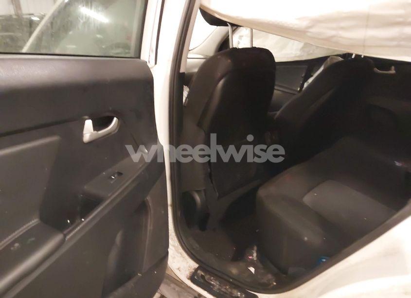 Photo 8 of 2016 Kia Sportage LX (VIN KNDPB3AC2G7846117)