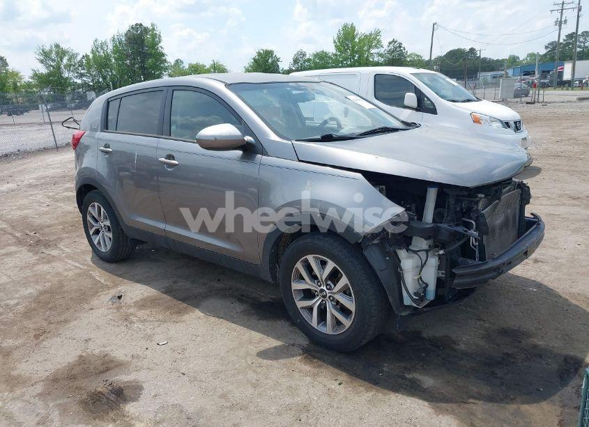 2015 Kia Sportage LX (VIN KNDPB3AC3F7776495) main photo