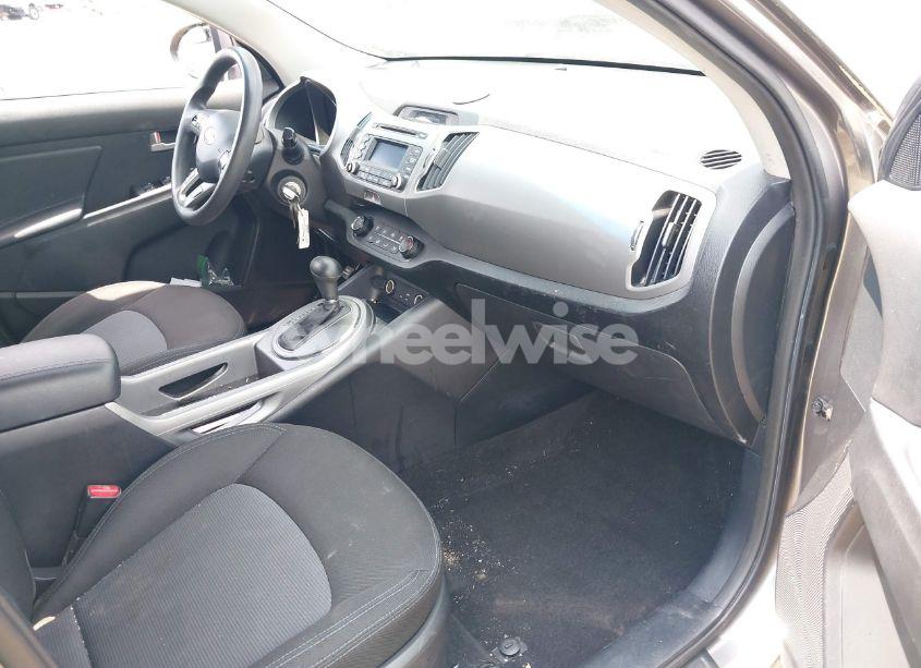 Photo 5 of 2015 Kia Sportage LX (VIN KNDPB3AC3F7776495)