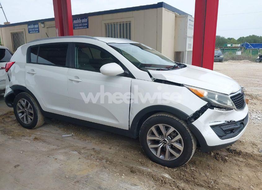 Photo 13 of 2016 Kia Sportage LX (VIN KNDPB3AC4G7802085)