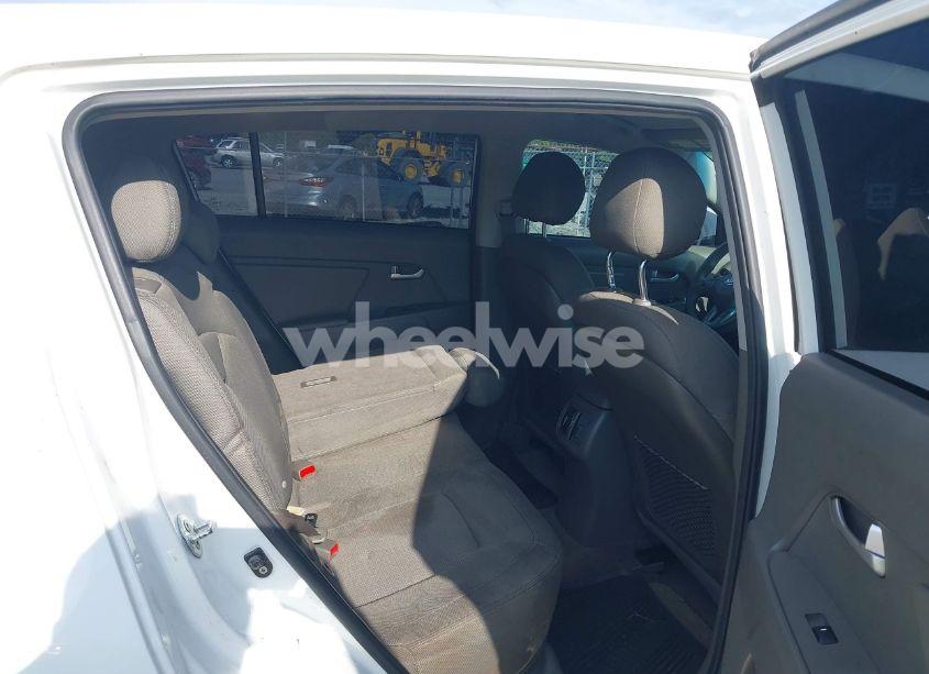 Photo 8 of 2016 Kia Sportage LX (VIN KNDPB3AC4G7811594)