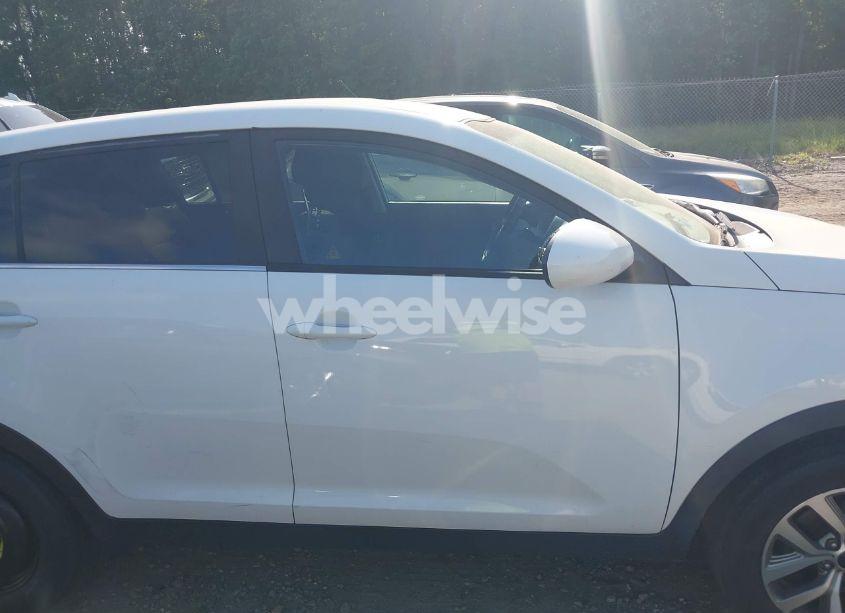 Photo 13 of 2016 Kia Sportage LX (VIN KNDPB3AC4G7837581)