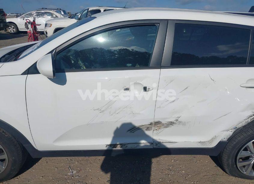 Photo 14 of 2016 Kia Sportage LX (VIN KNDPB3AC4G7837581)