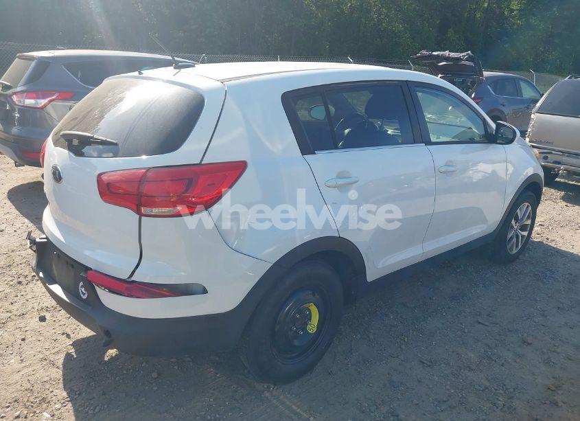 Photo 4 of 2016 Kia Sportage LX (VIN KNDPB3AC4G7837581)